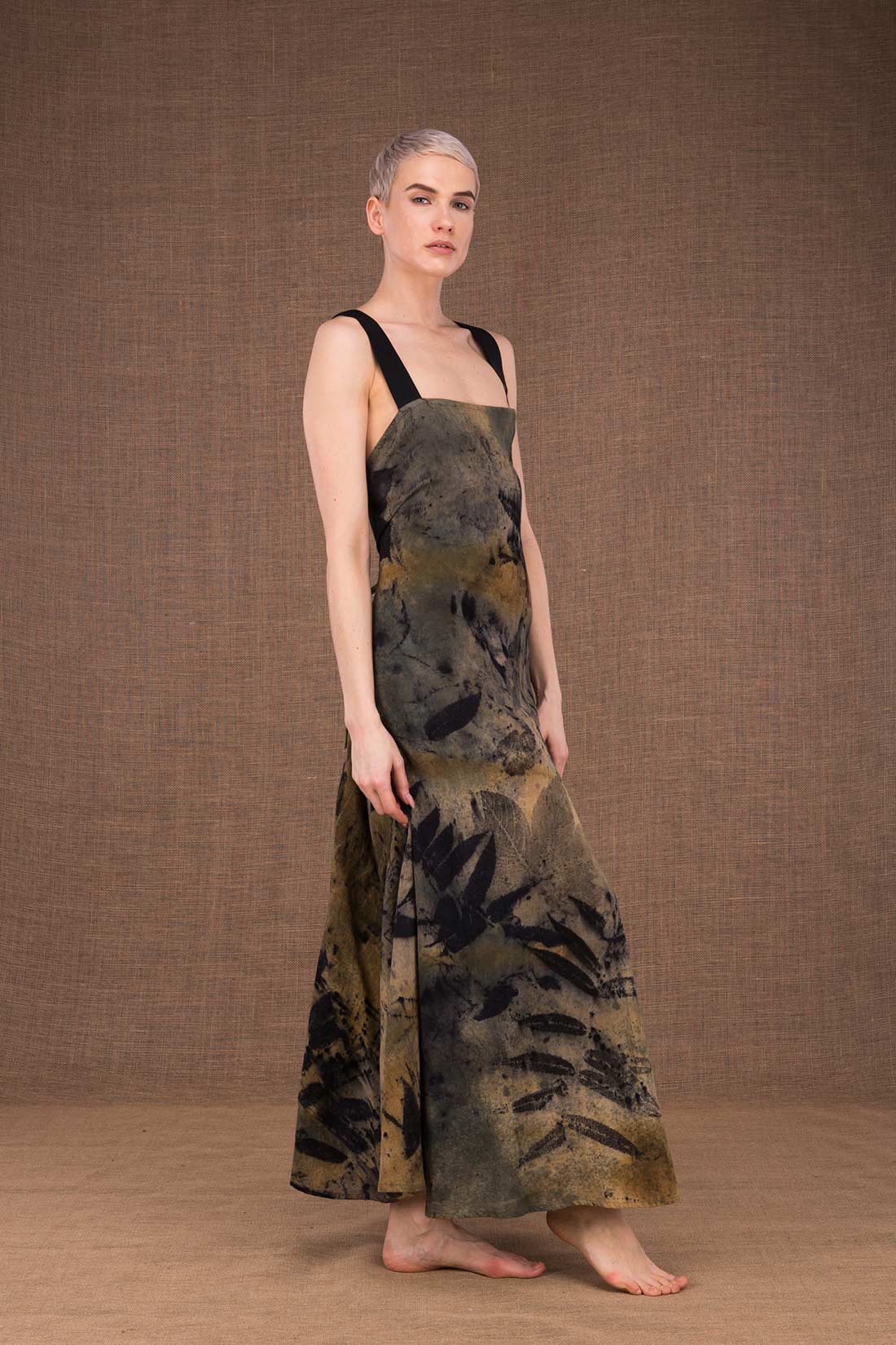 Khaki long backless flared printed organic cotton dress ARALIAS – Image 2