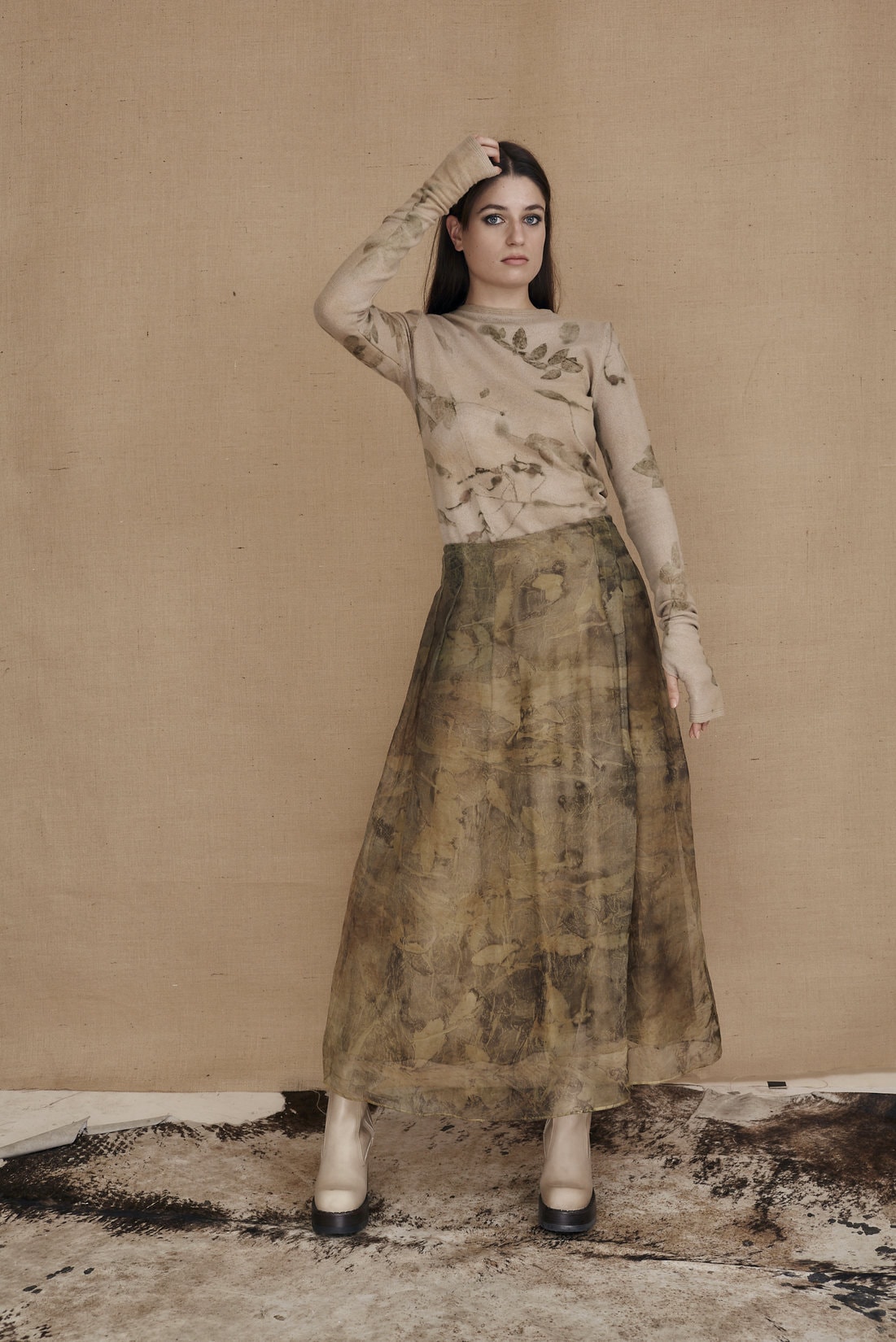 Khaki long flared printed organza silk skirt VENEZIA – Image 2