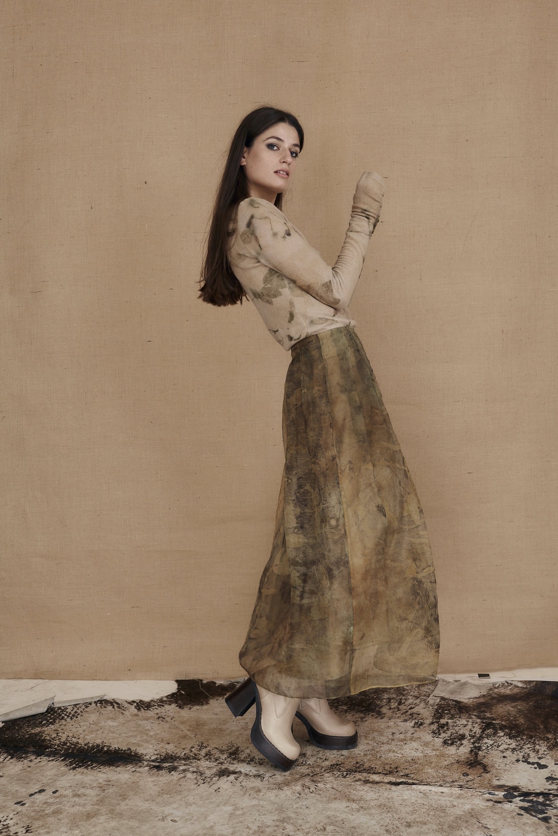 Khaki long flared printed organza silk skirt VENEZIA – Image 3