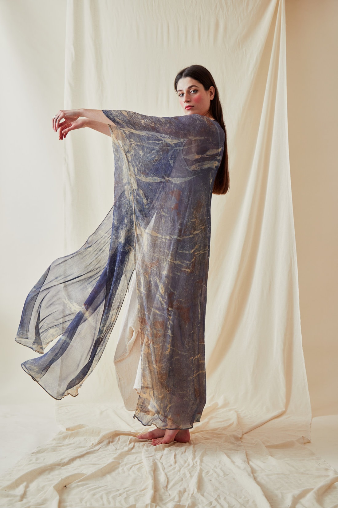Blue printed silk chiffon kaftan-coat OLYMPE – Image 3