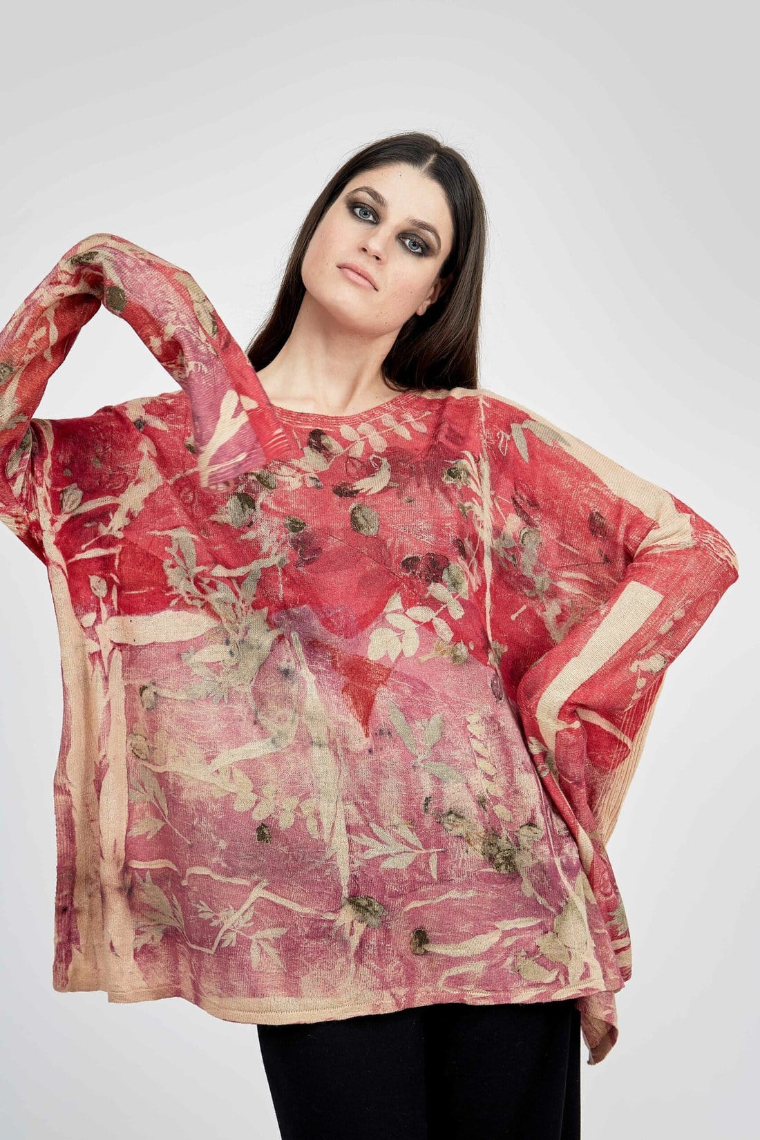 Red large printed wool sweater for women FLEUR – Image 3