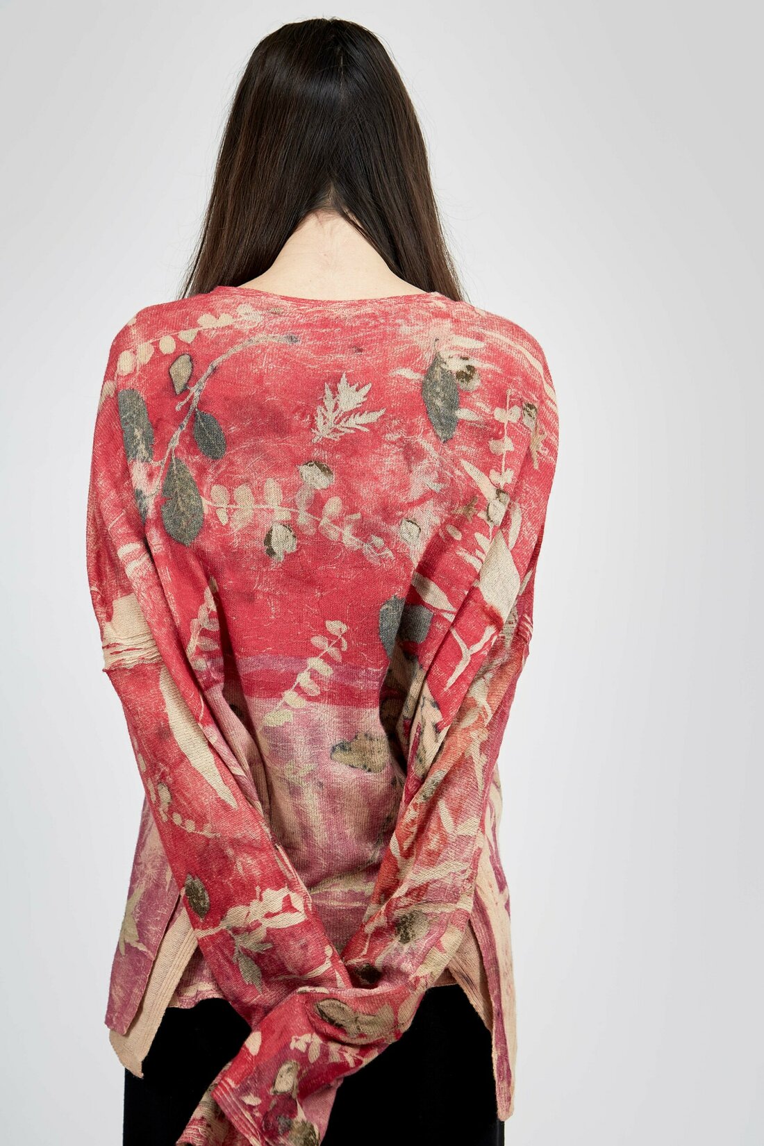 Red large printed wool sweater for women FLEUR – Image 4