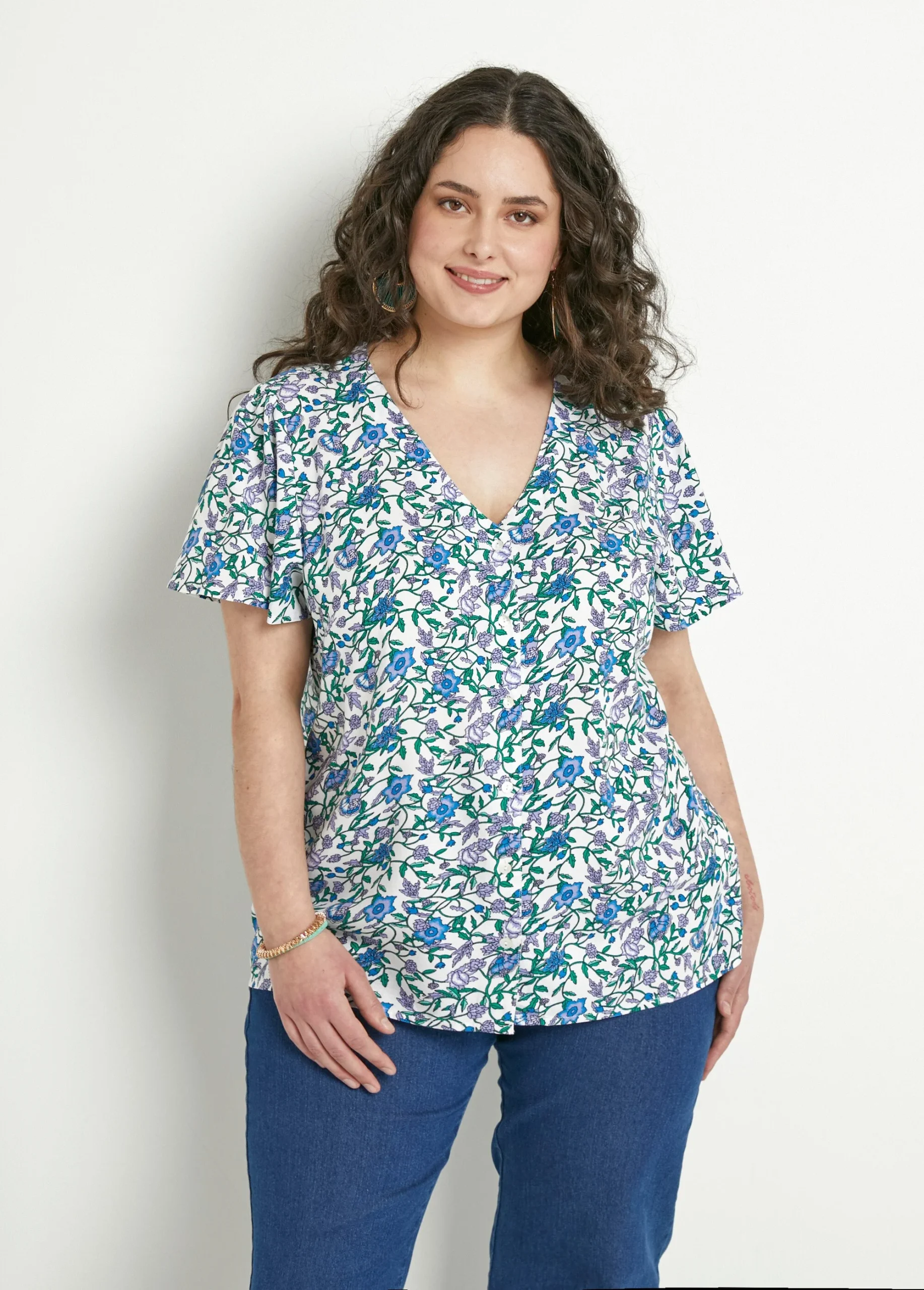 Chemisier fleuri col V manches courtes – Image 6