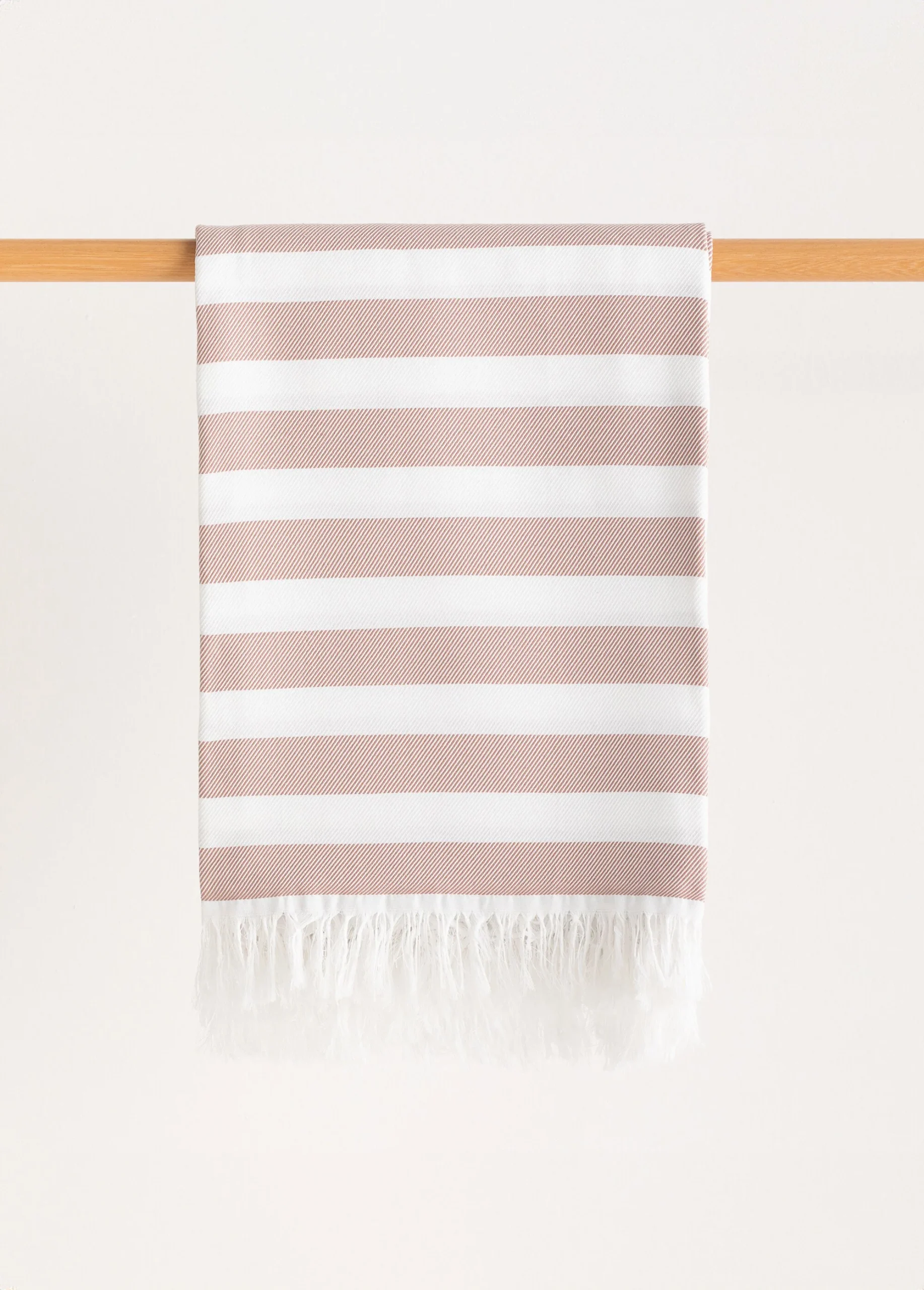 Grande fouta de plage rayée en coton – Image 3
